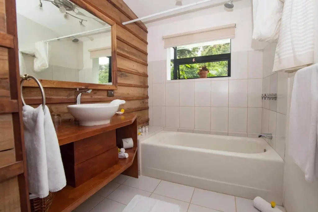 Passiflora Room - Bathroom